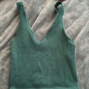 nikibiki green cropped tank top